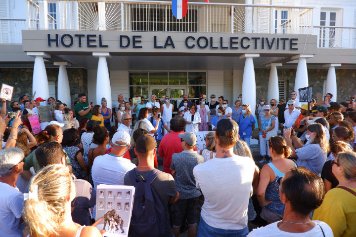Saint-Barth - Manifestation anti obligation vaccinale, anti passe sanitaire