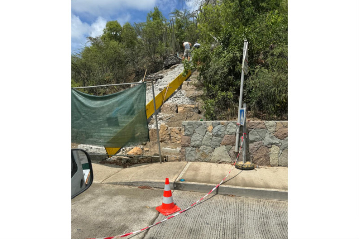 Saint-Barth - escalier tourmente travaux