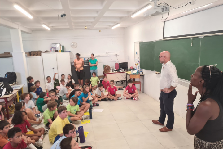 Saint-Barth - Xavier Lédée à l'école